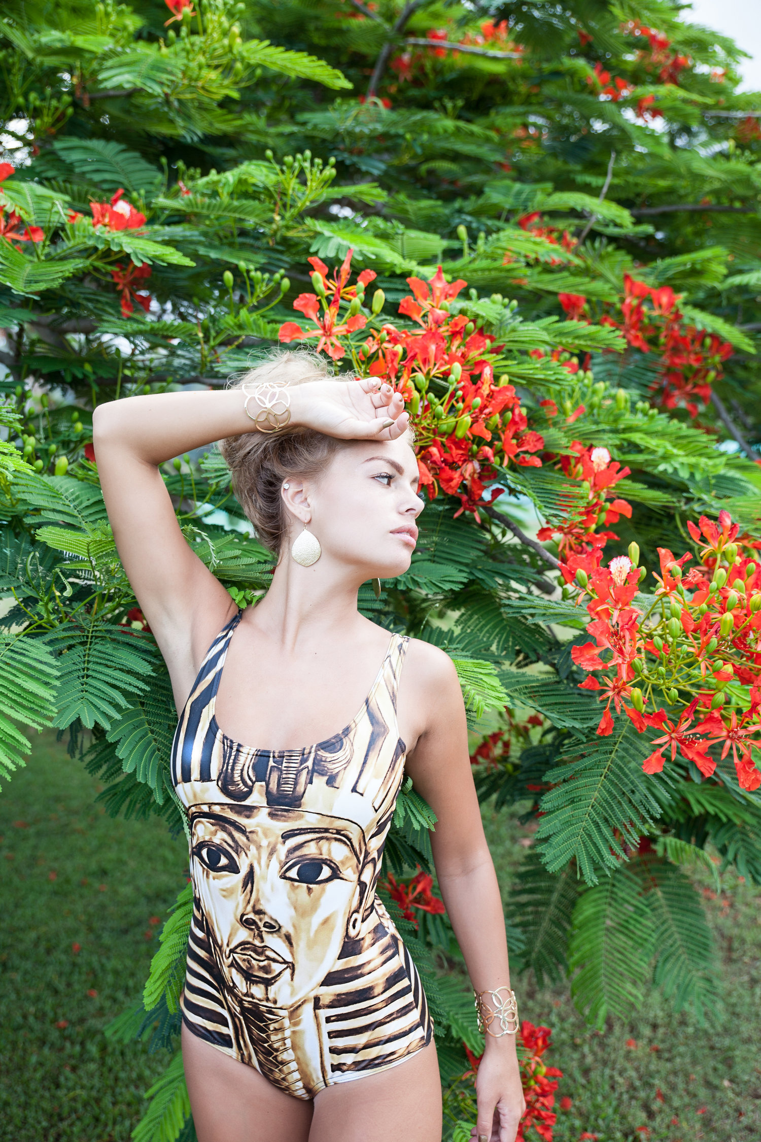 Portrait Cairns Photographer Model Photography Port Douglas Queensland Photoshoot Location Pool Fashion Kewarra Beach041.jpg