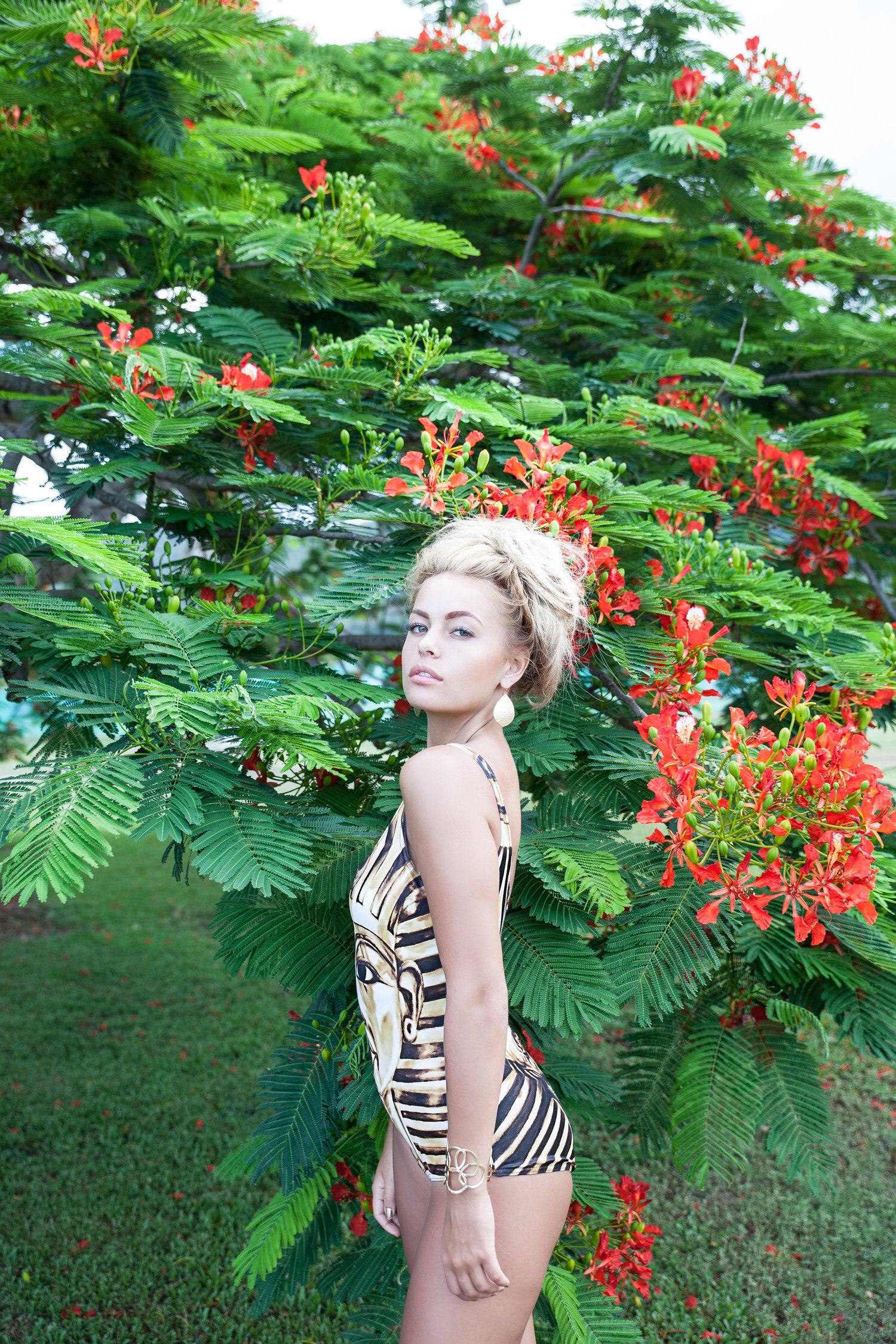 Portrait Cairns Photographer Model Photography Port Douglas Queensland Photoshoot Location Pool Fashion Kewarra Beach043.jpg
