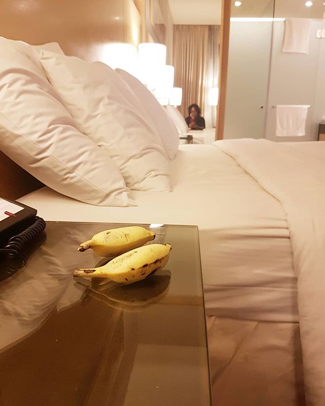 When living at a hotel, eventually you find ways to amuse yourself. Mine? Alarm the cleaning staff with piles of bananas beside the bed. Tiny tiny bananas. Yep! #india #longbusinesstrip #hotelshenanigans #hinjewadi