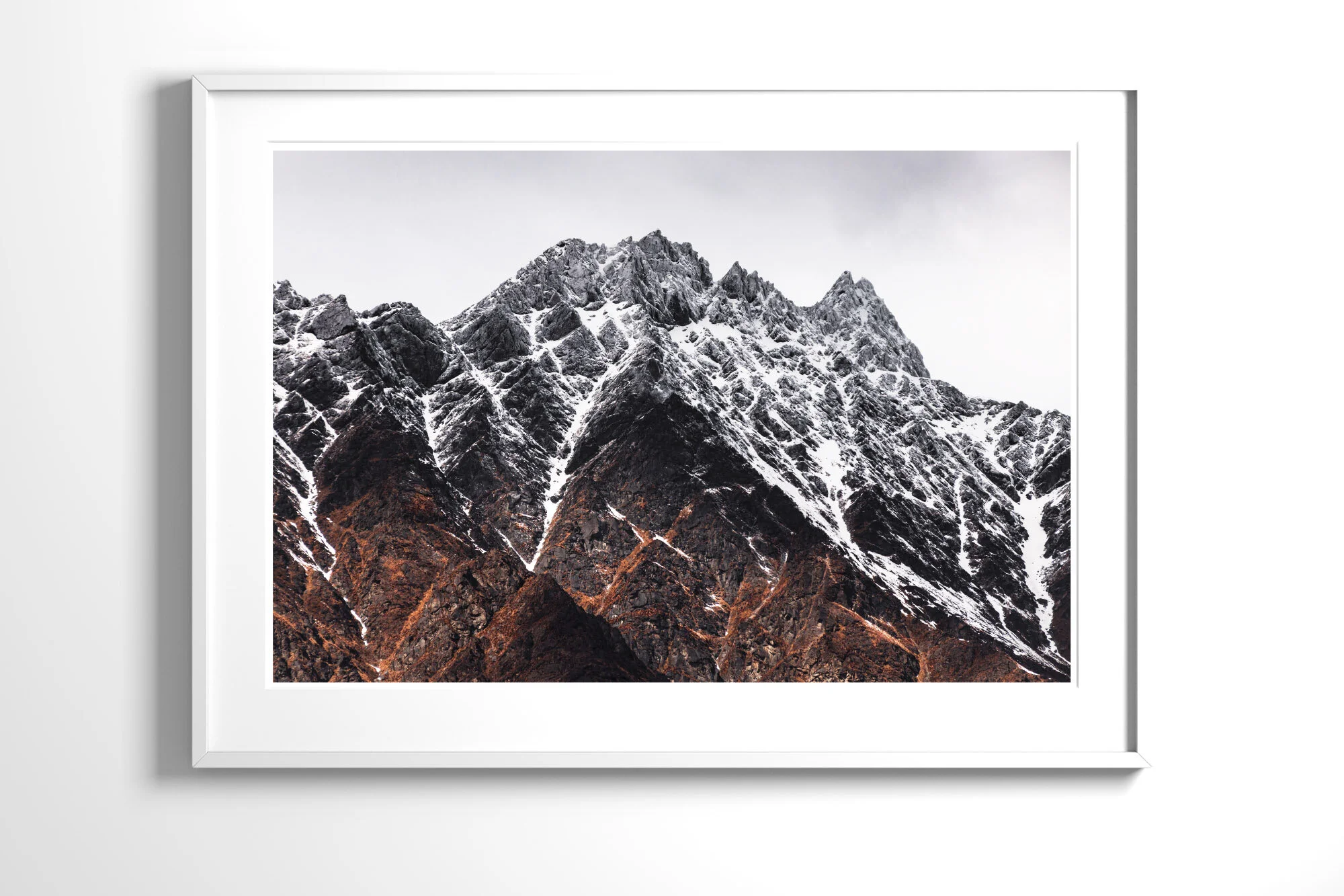 05_TheRemarkable_FrameLarge_White_3X2.jpg