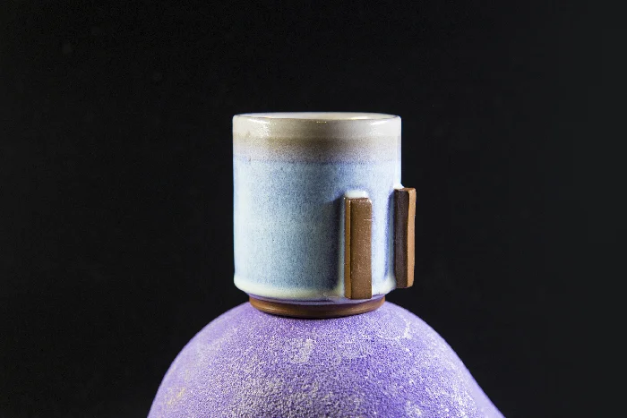 External Glaze: Rutile Blue/White