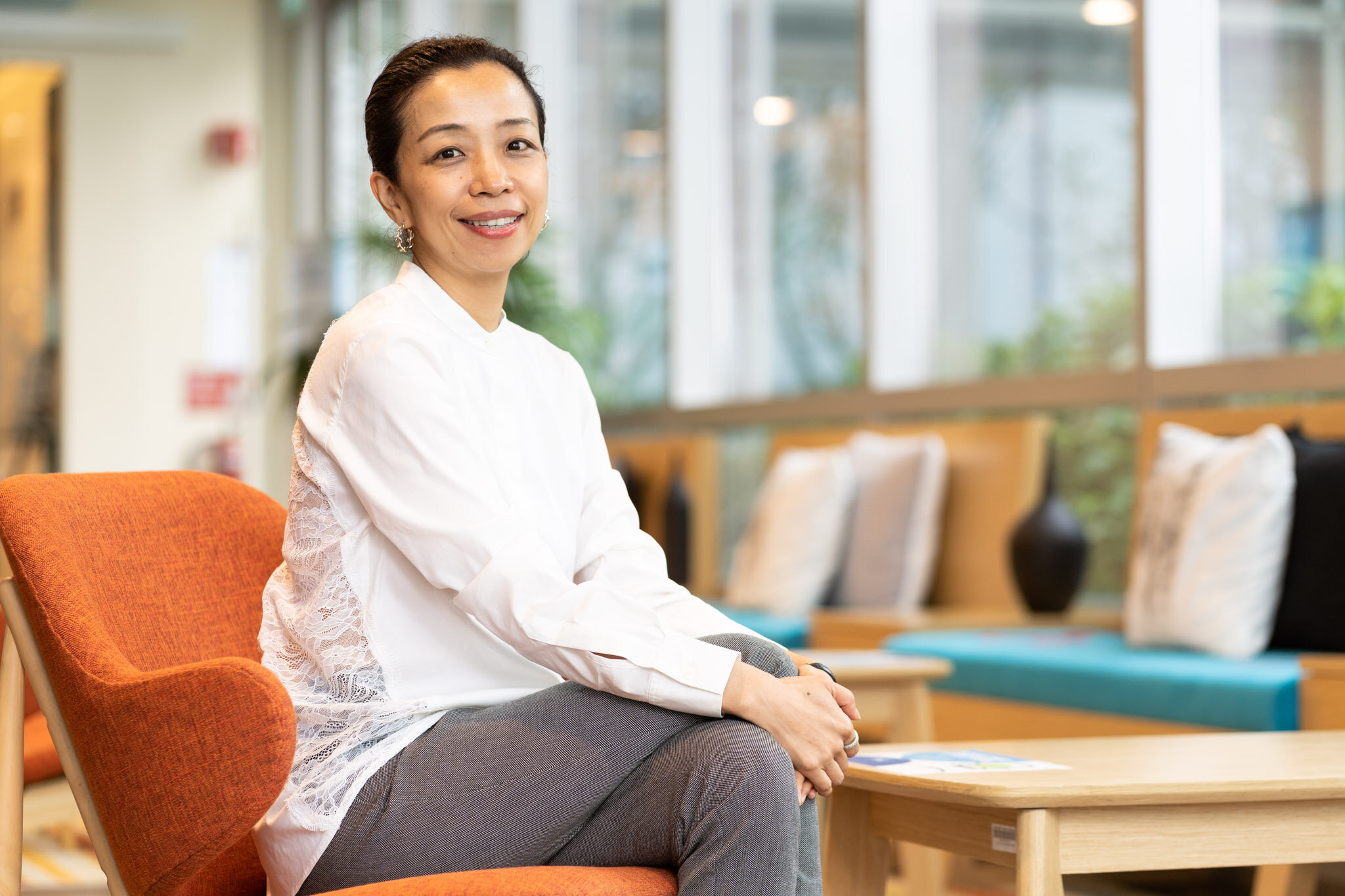 Portrait Photographer - Proctor &amp; Gamble Singapore - Toyo Keizai  