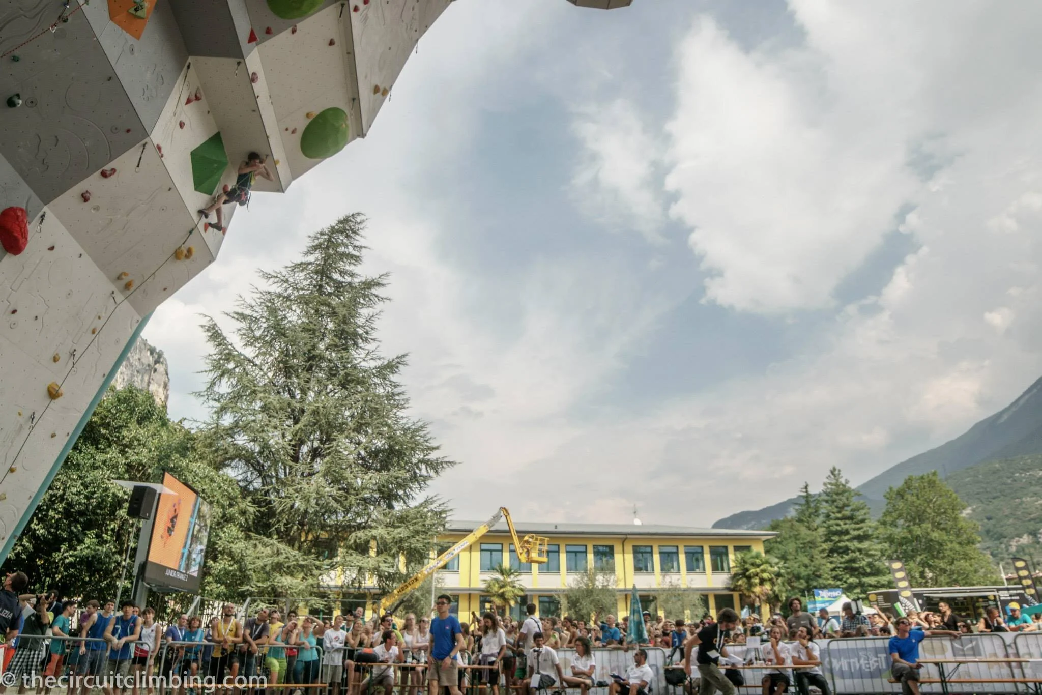 HOW TO BETTER DEAL WITH RIVALRY IN CLIMBING