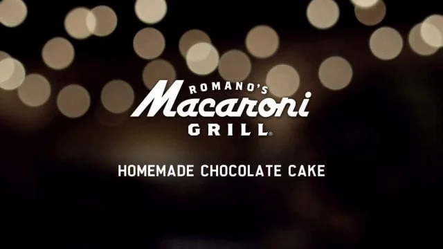 Macaroni Grill - Cake Pour (0:15)
