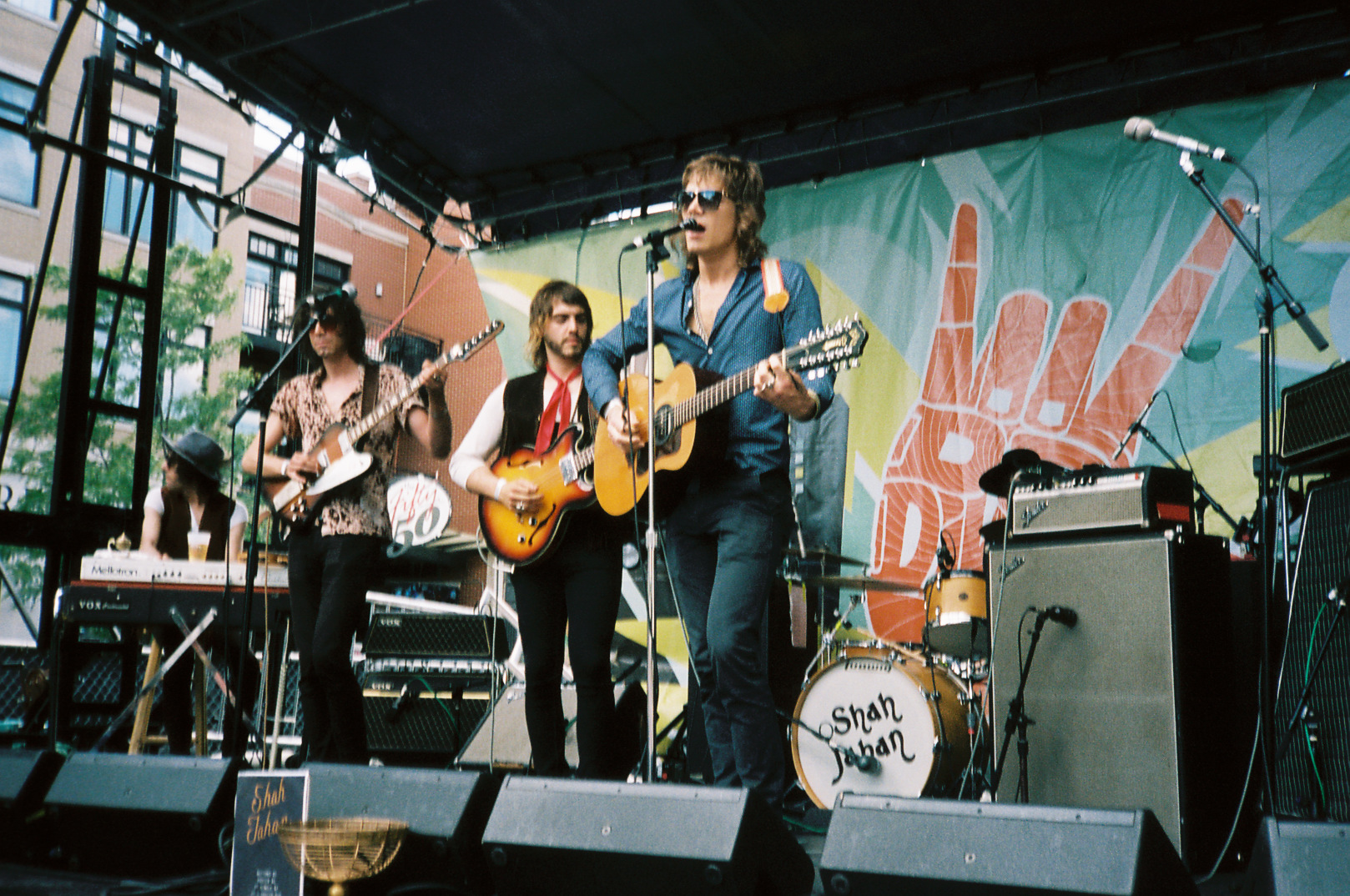 Chicago’s own psych-rock gang, Shah Jahan performing at Do-Division