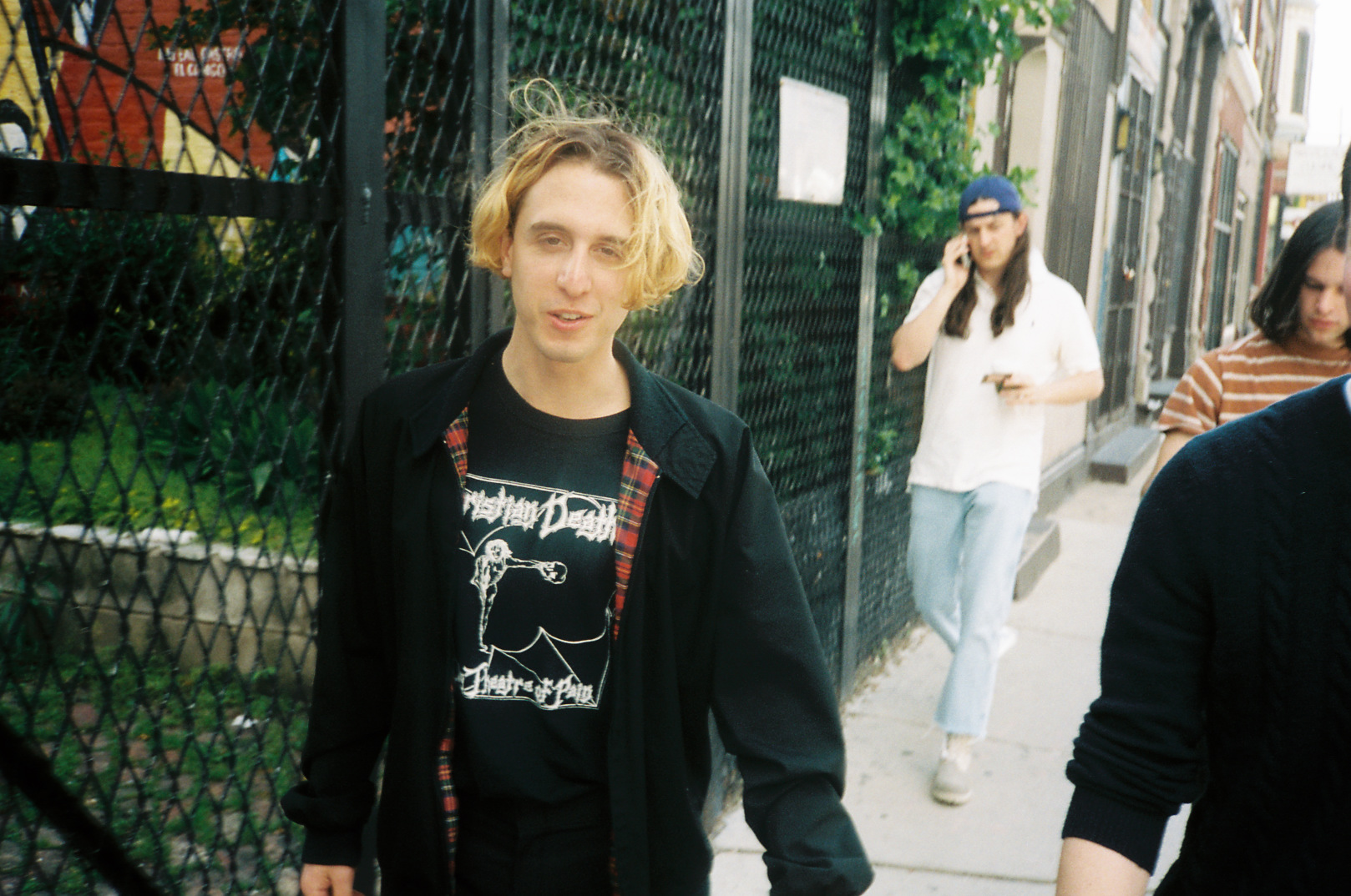 Beach Fossils walking down North Ave. heading to Handle Bar for some vegan grub
