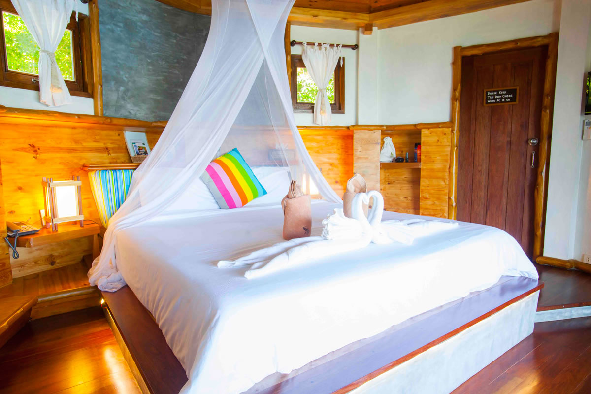 DELUXE ROOM KOH TAO