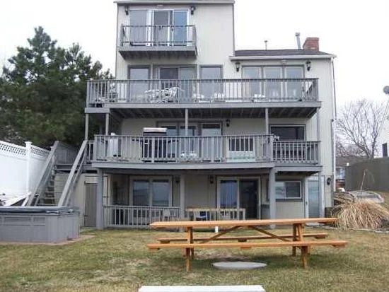 129 charlotte dr, east greenwich.jpg