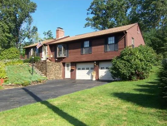56-58 dearborn rd, east longmeadow.jpg