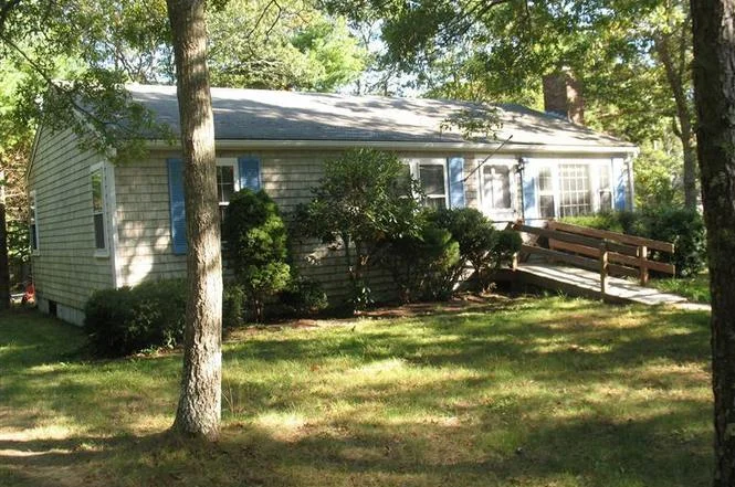 88 captain ellis ln, hyannis.jpg