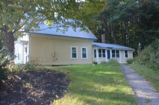 9 old main rd, warner.jpg