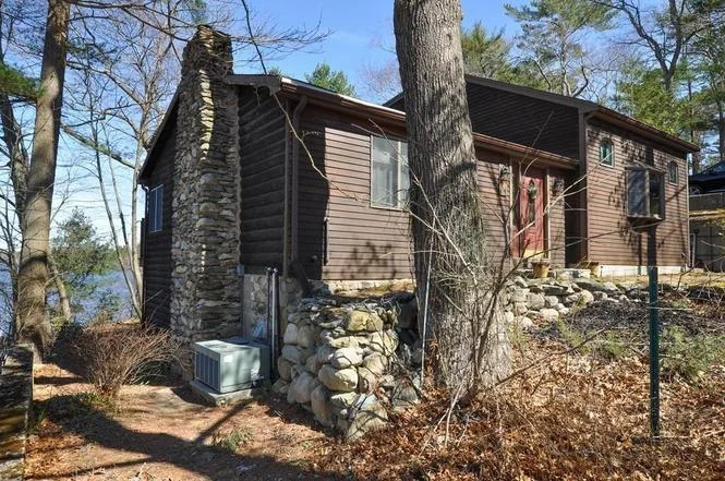 34 pine circle, pembroke.jpg