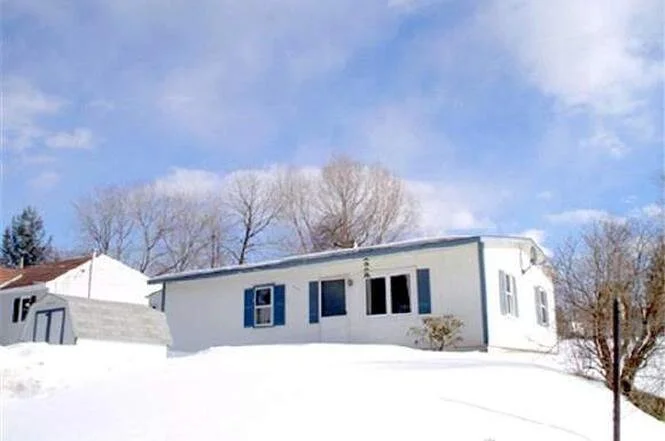 112 curtis ave, rutland.jpg