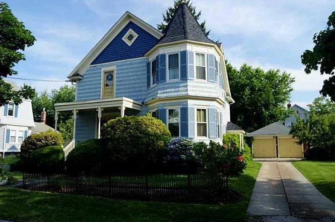61 blackamore ave, cranston.jpg