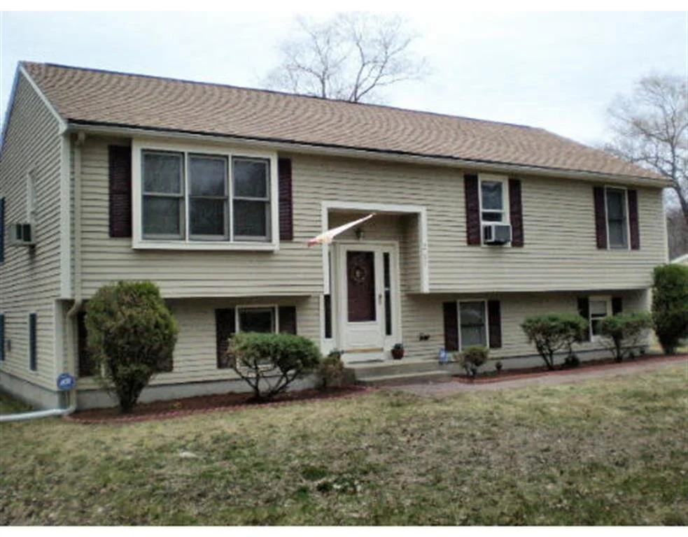 287 cumberland ave, north attleboro.jpg