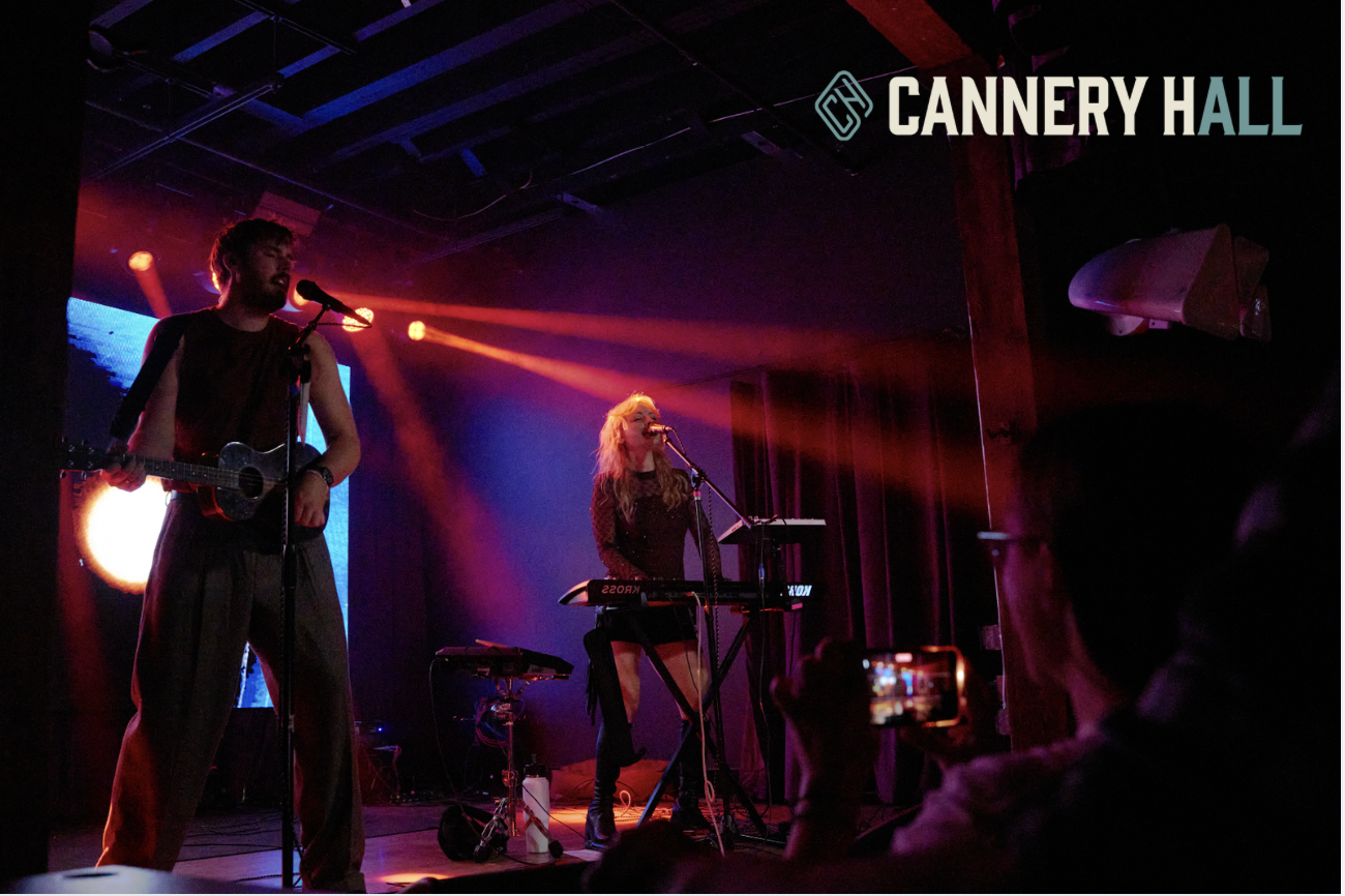 Babes In Canyon - Cannery Hall - Photographer