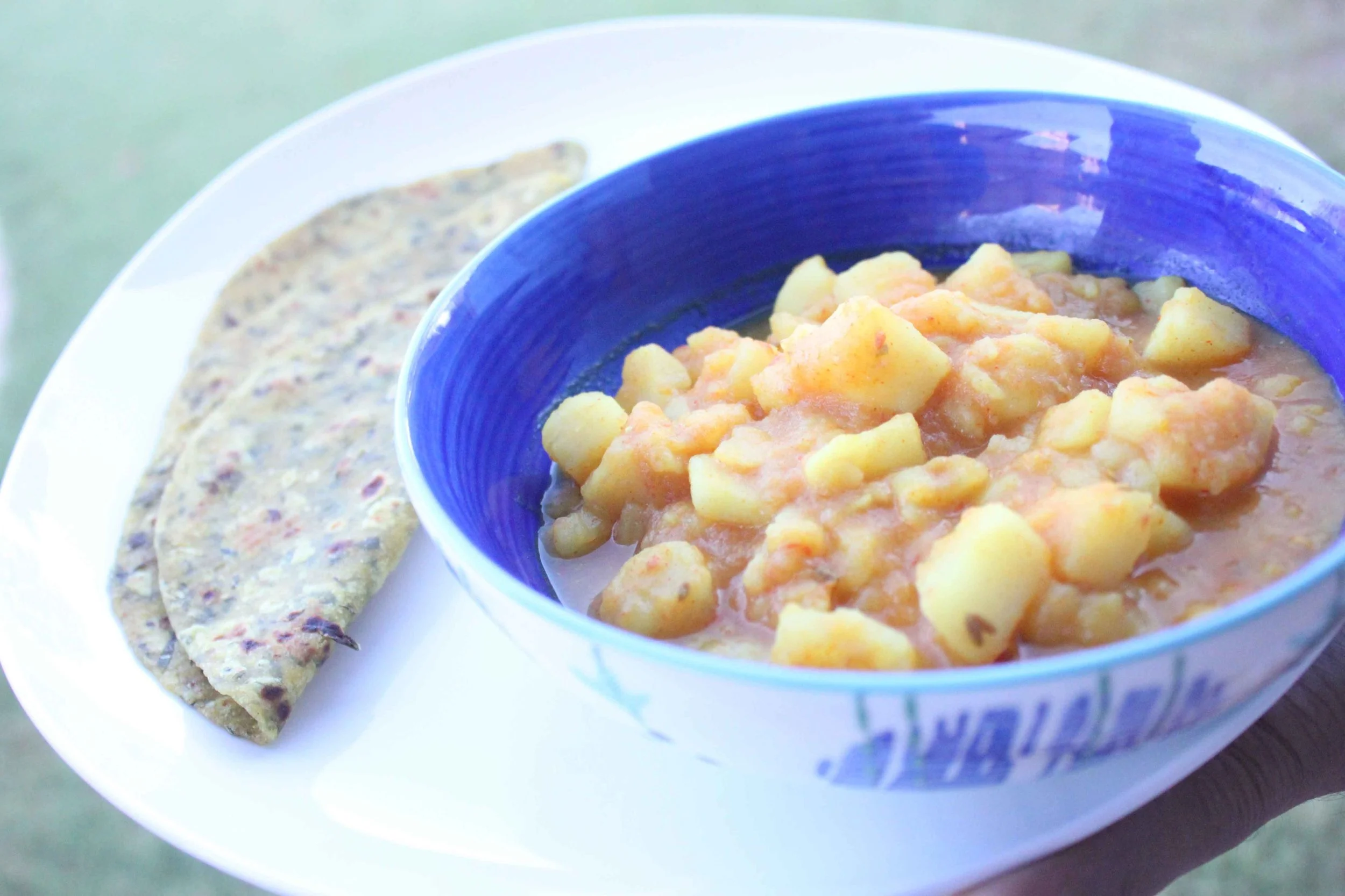 raasa varu nu shaak (in bowl) shown here with gujju staple thepla