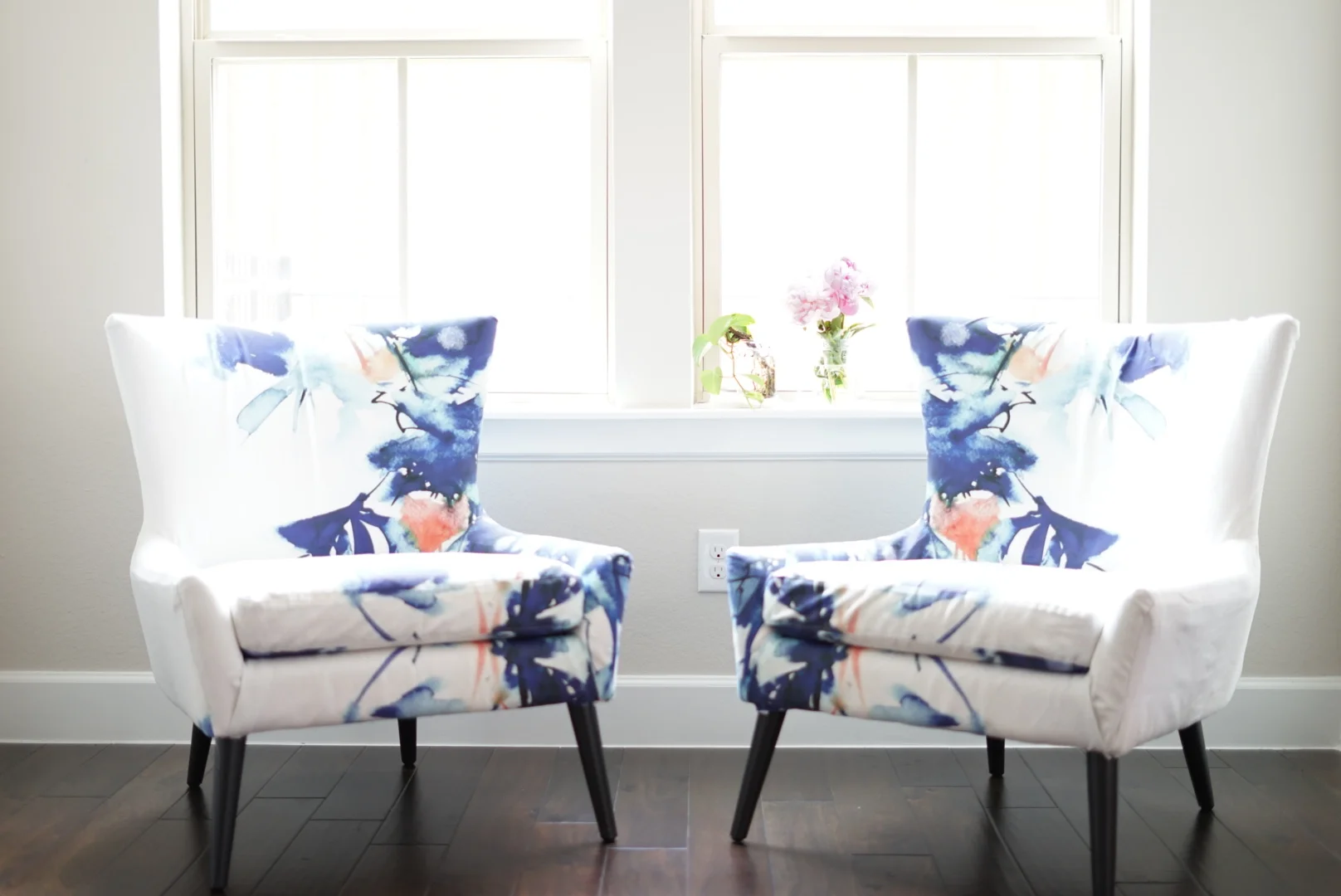 DIY WATERCOLOR ACCENT ARMCHAIR