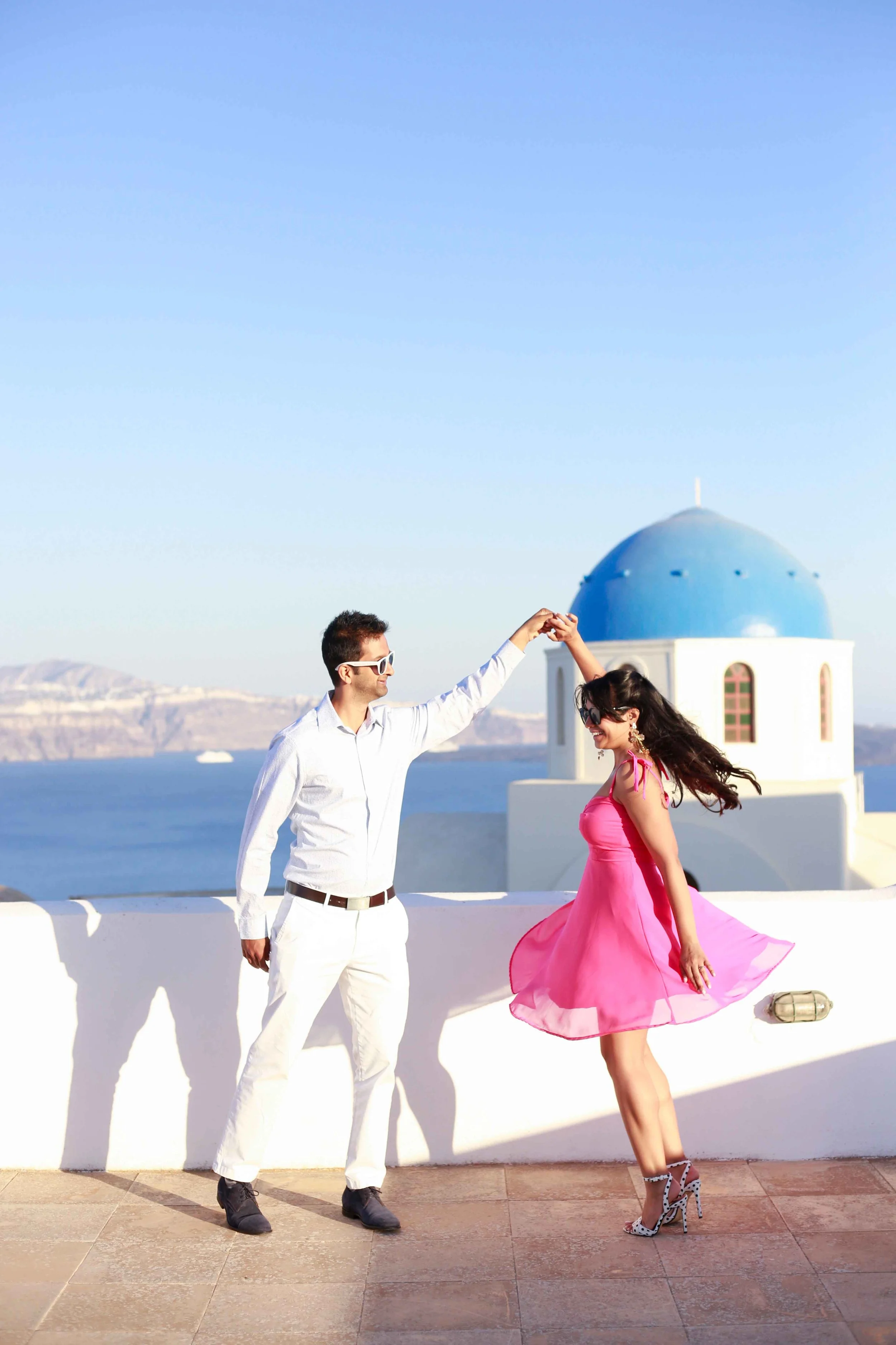 We love a good twirl (Santorini, Greece)