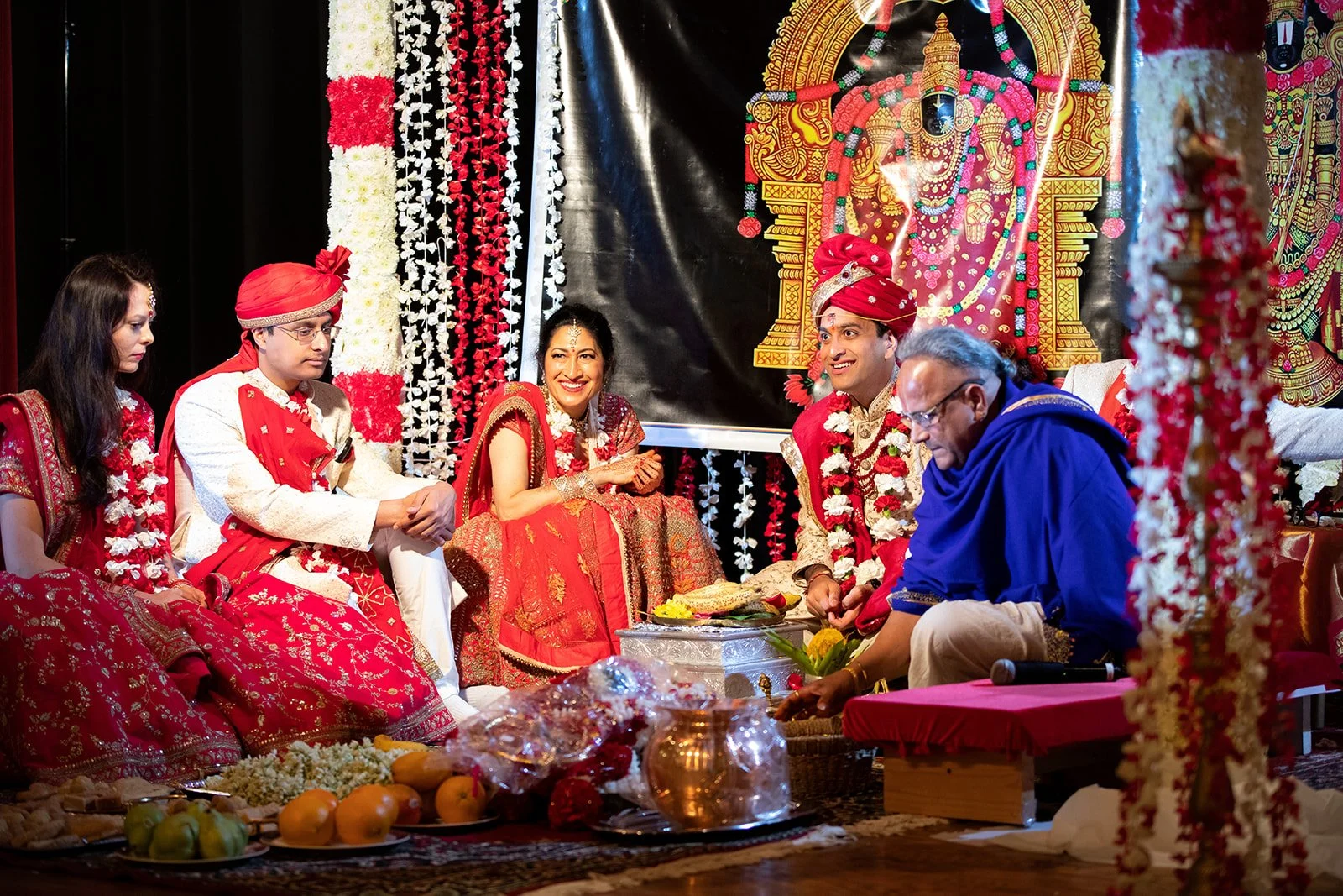 South+Asian+Indian+Wedding+Ceremony+Varmal+Saptapadi+Jaimala+Adam+Michaels+Photography+Pittsburgh+Wedding+Photography-4.jpg