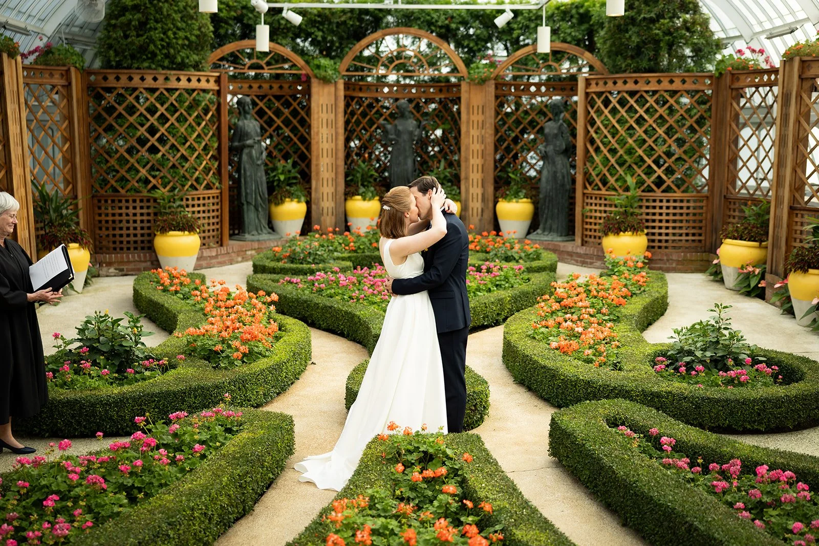 Phipps+Conservatory+Broderie+Room+Pittsburgh+Wedding+Elopement+Photography+Adam+Michaels+Photography-30.jpg