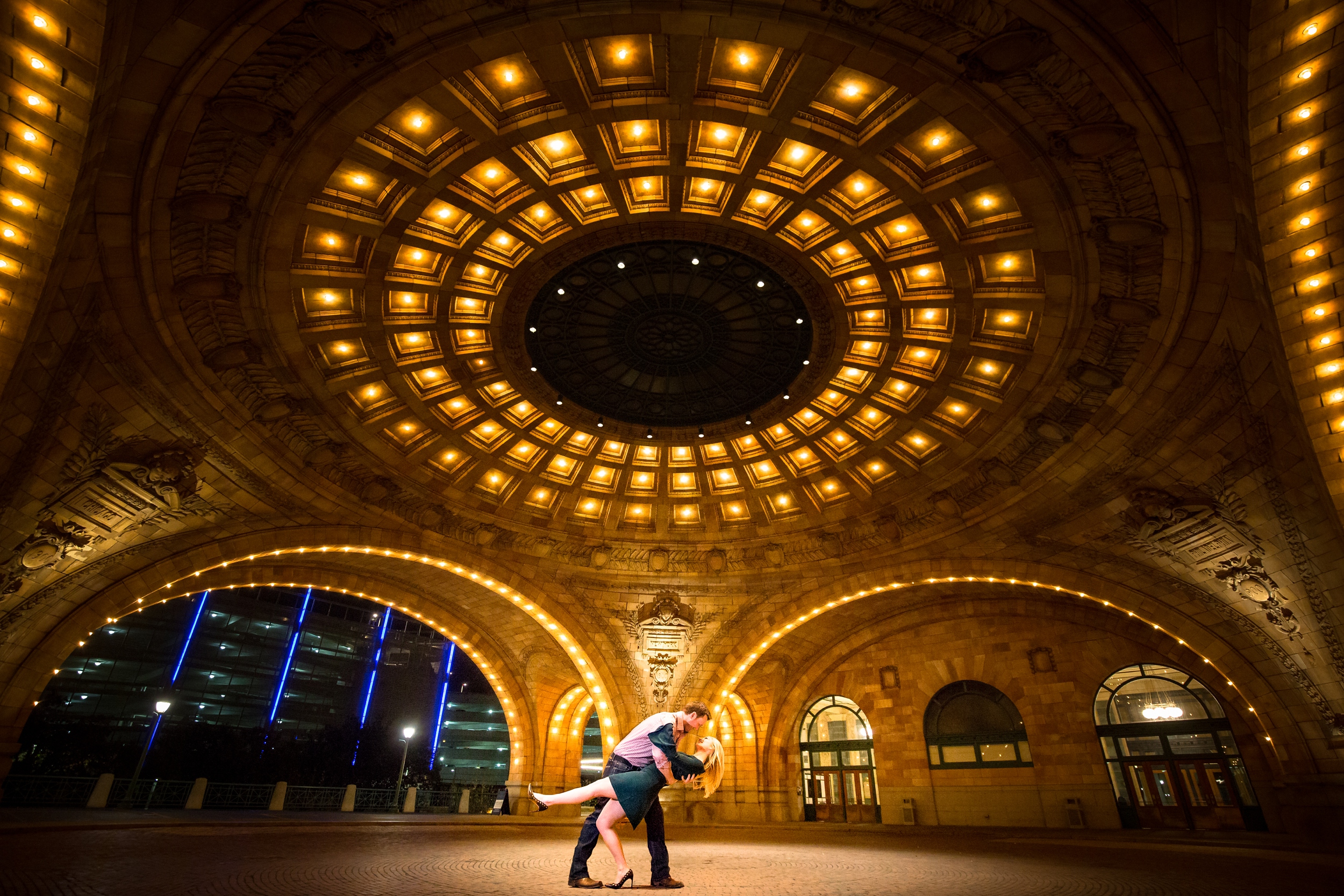 pennsylvanian rotunda Engagement Pictures.jpg