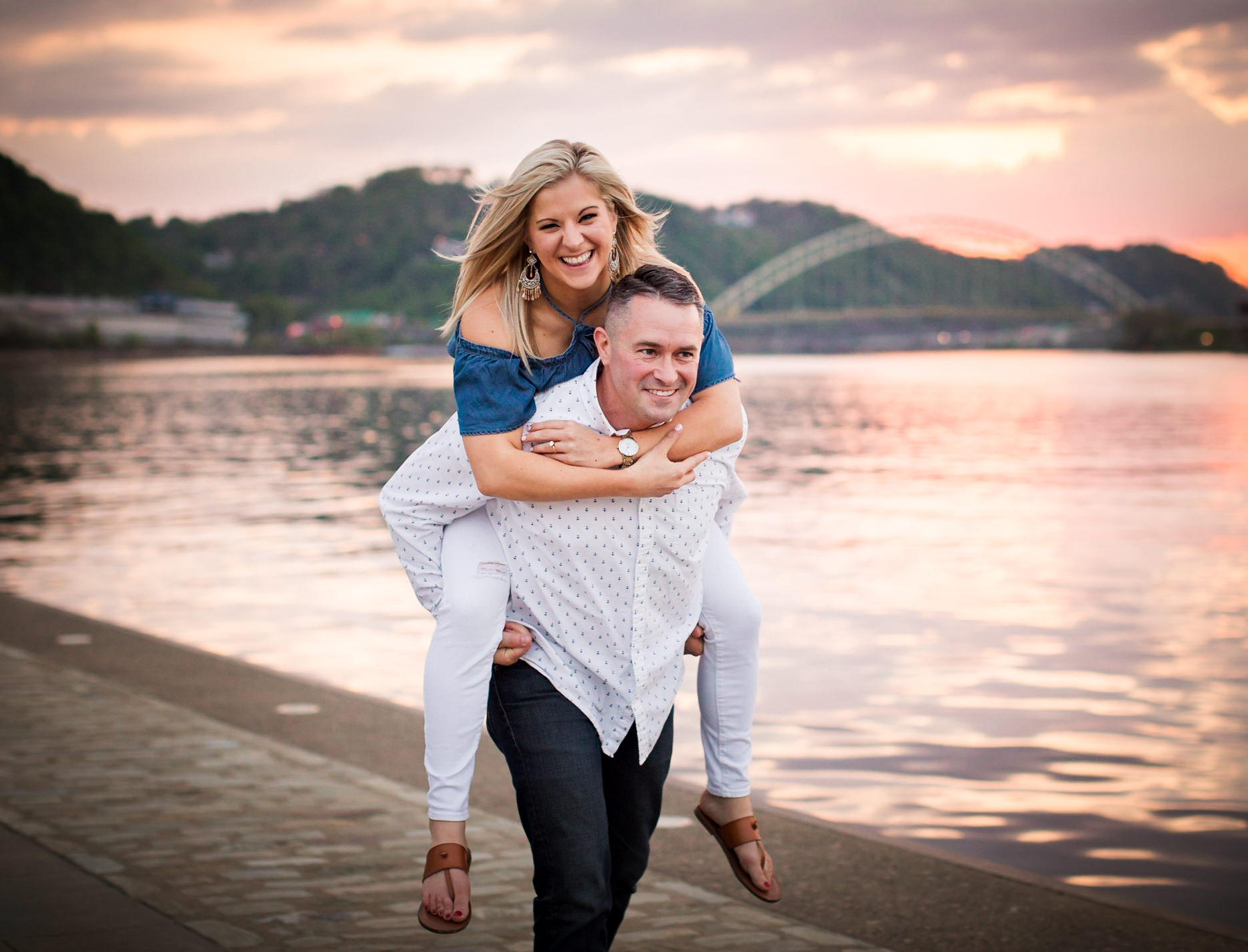 Pittsburgh Engagement Pictures-36.jpg