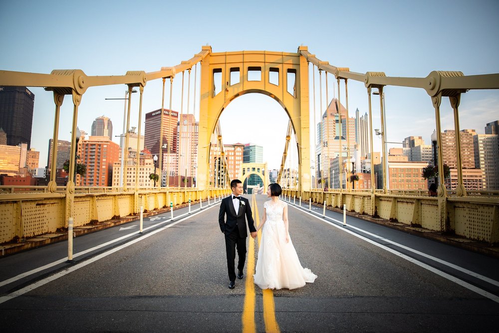 Clemente Bridge Pittsburgh Wedding Pictures_2566.jpg