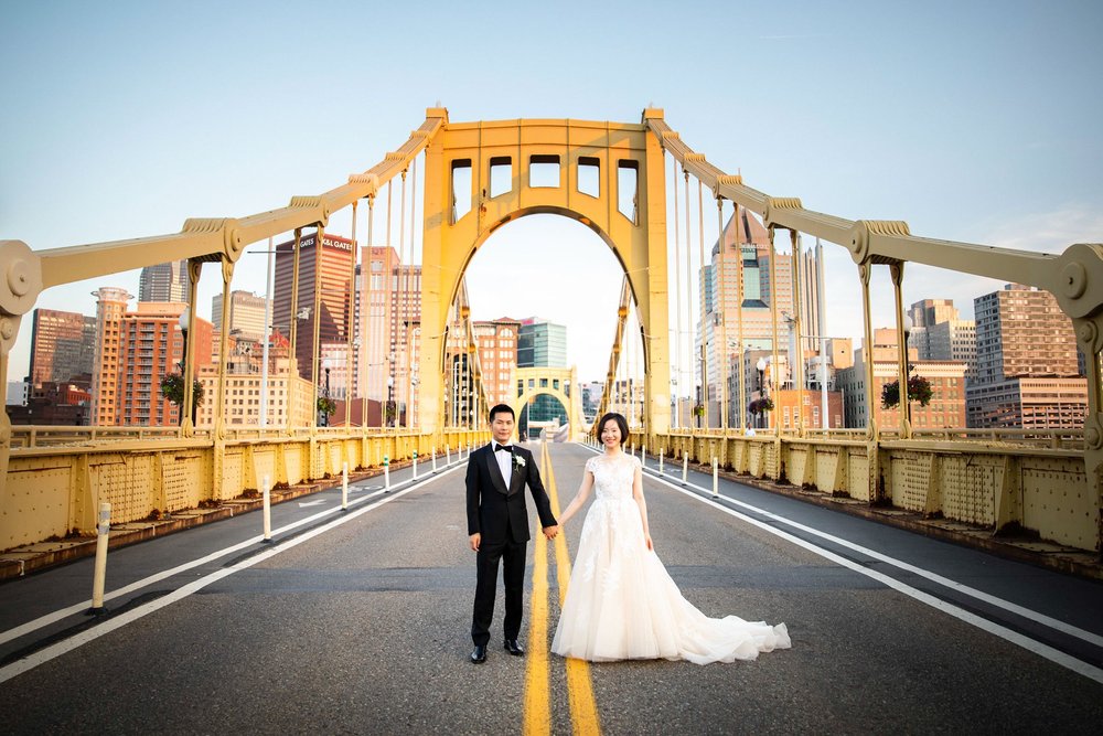 Clemente Bridge Pittsburgh Wedding Pictures_2567.jpg