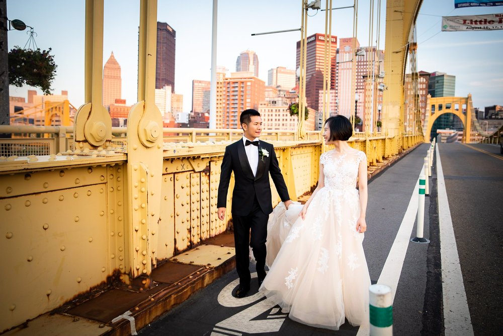 Clemente Bridge Pittsburgh Wedding Pictures_2569.jpg