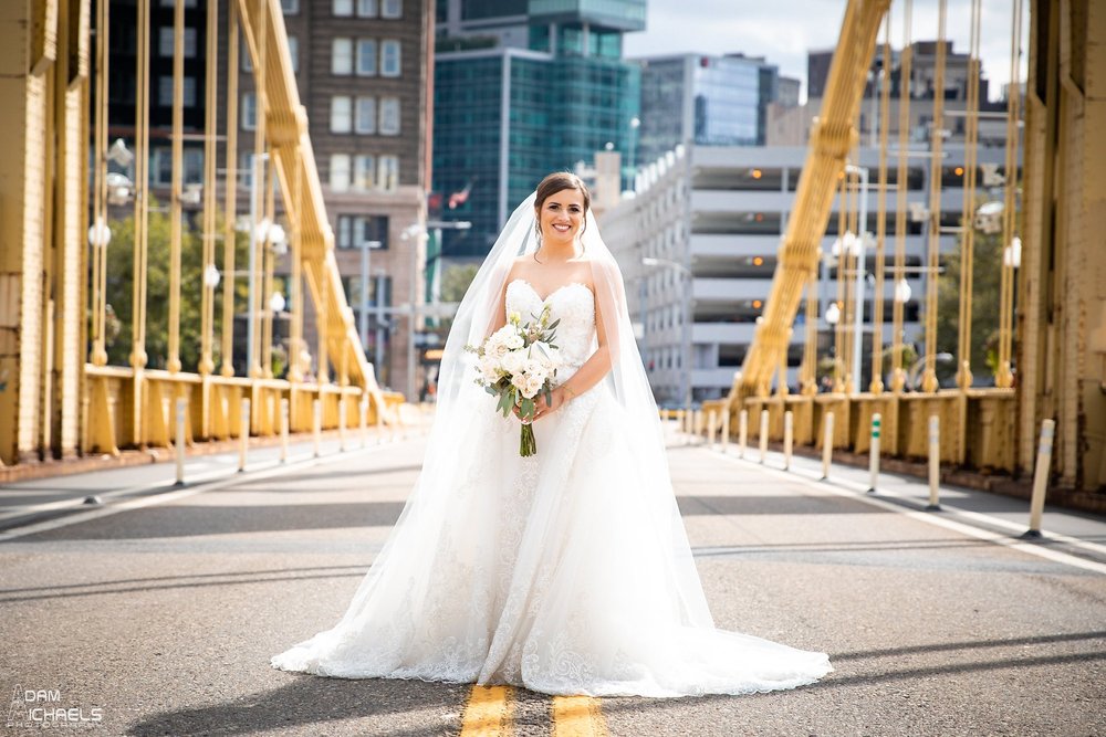 Pittsburgh Clemente Bridge Wedding Bridal Portraits _2593.jpg
