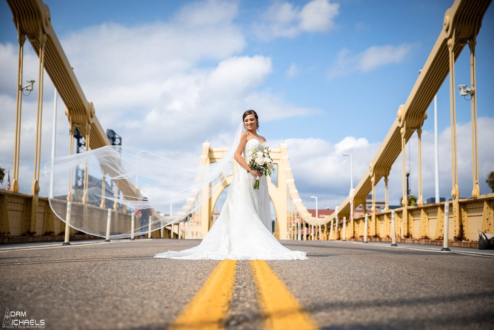 Pittsburgh Clemente Bridge Wedding Bridal Portraits _2596.jpg