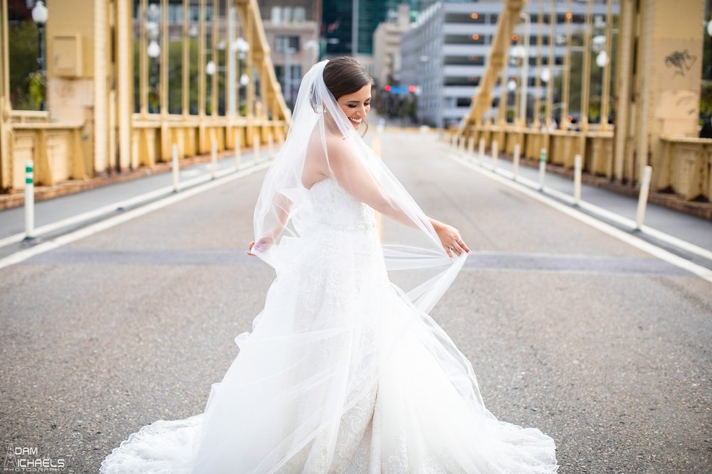 Pittsburgh Clemente Bridge Wedding Bridal Portraits _2598.jpg
