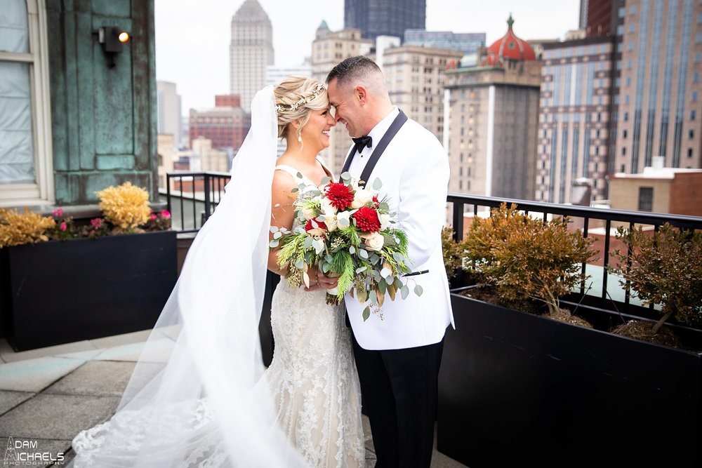 Pittsburgh Renaissance Hotel Wedding First Look Roof_2892.jpg