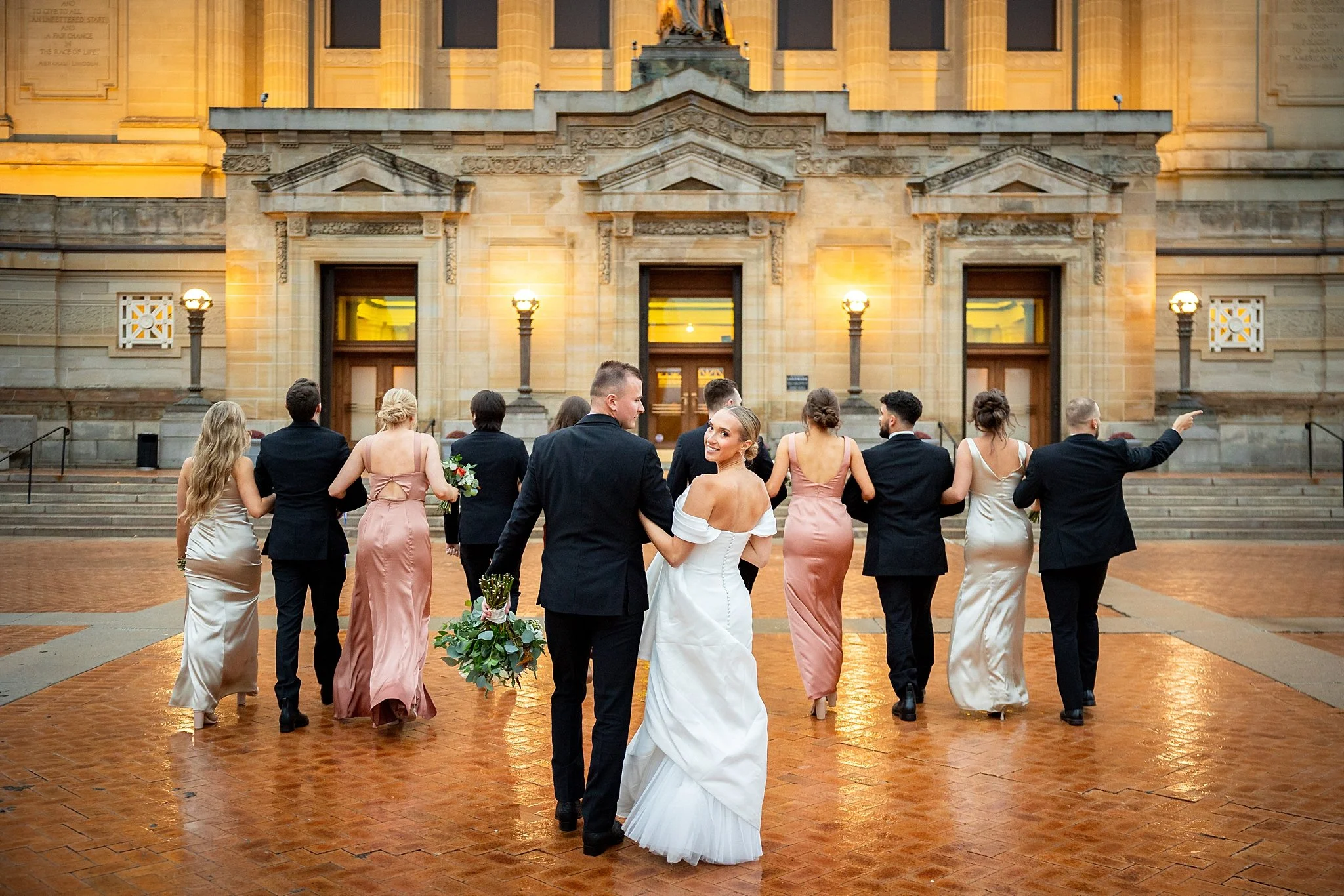 Soldiers+and+Sailors+Memorial+Hall+and+Museum+Pittsburgh+Wedding+Portraits_0113.jpg