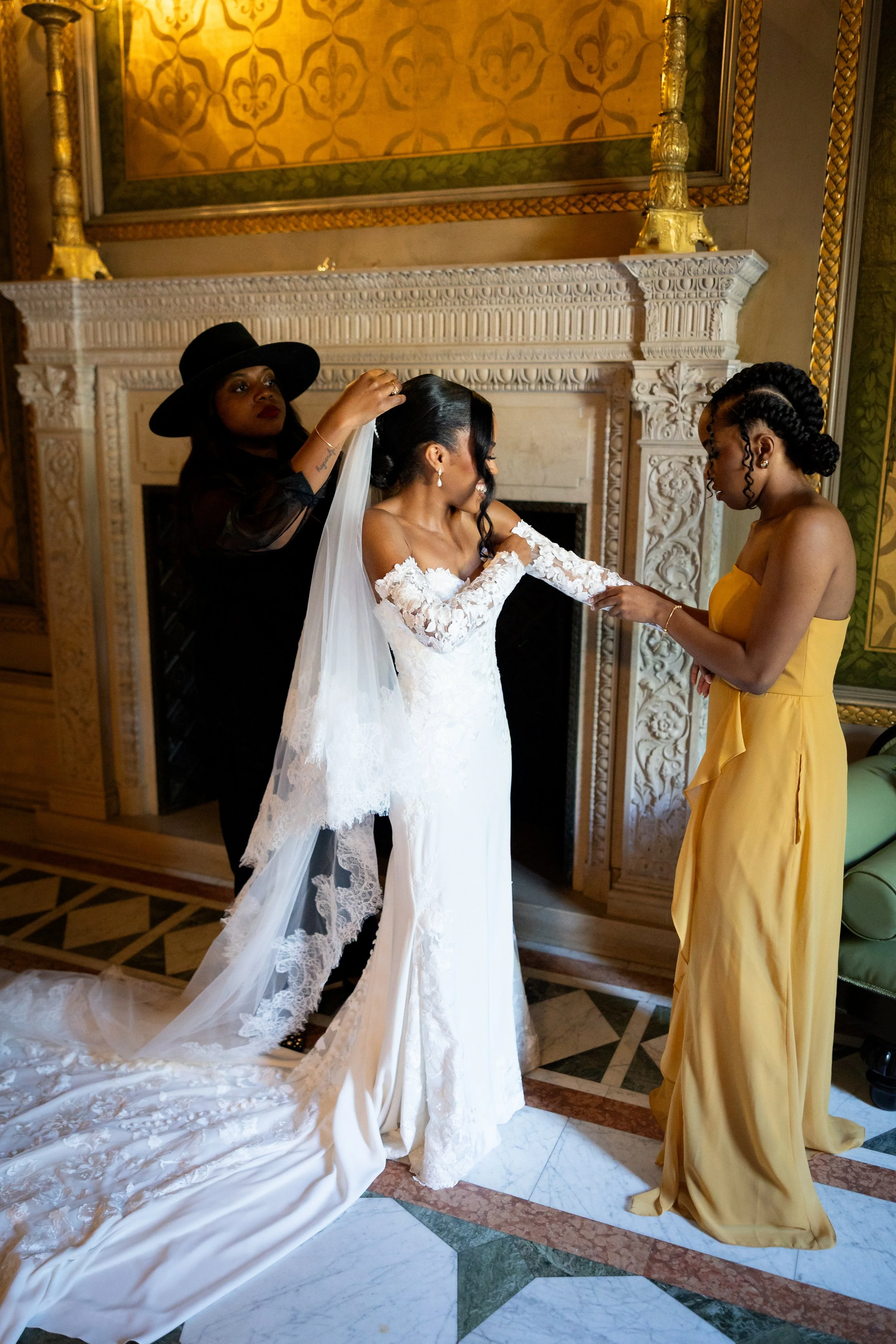 Carnegie Museum Wedding Pictures-13.jpg