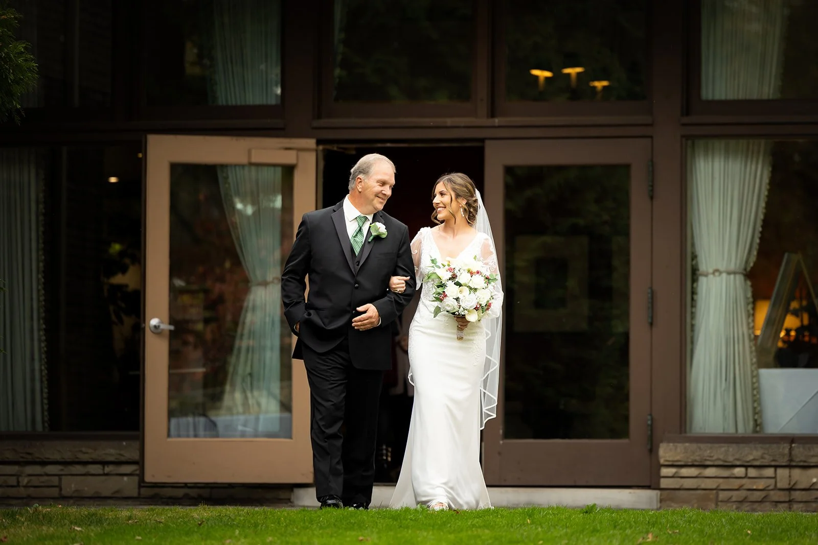 Westmoreland+Country+Club+Wedding+Photography+Adam+Michaels+Photography+Pittsburgh+Wedding+Portraits-168.jpg
