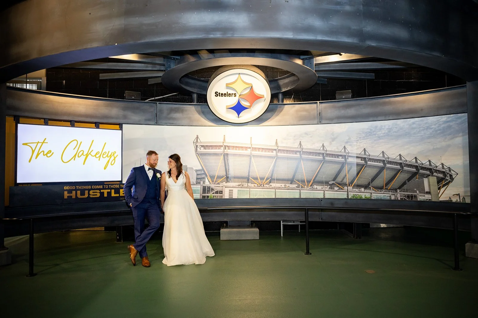 Acrisure+Stadium+Heinz+Field+Wedding+Photography+Adam+Michaels+Photography+Pittsburgh+Wedding+Photography-9.jpg