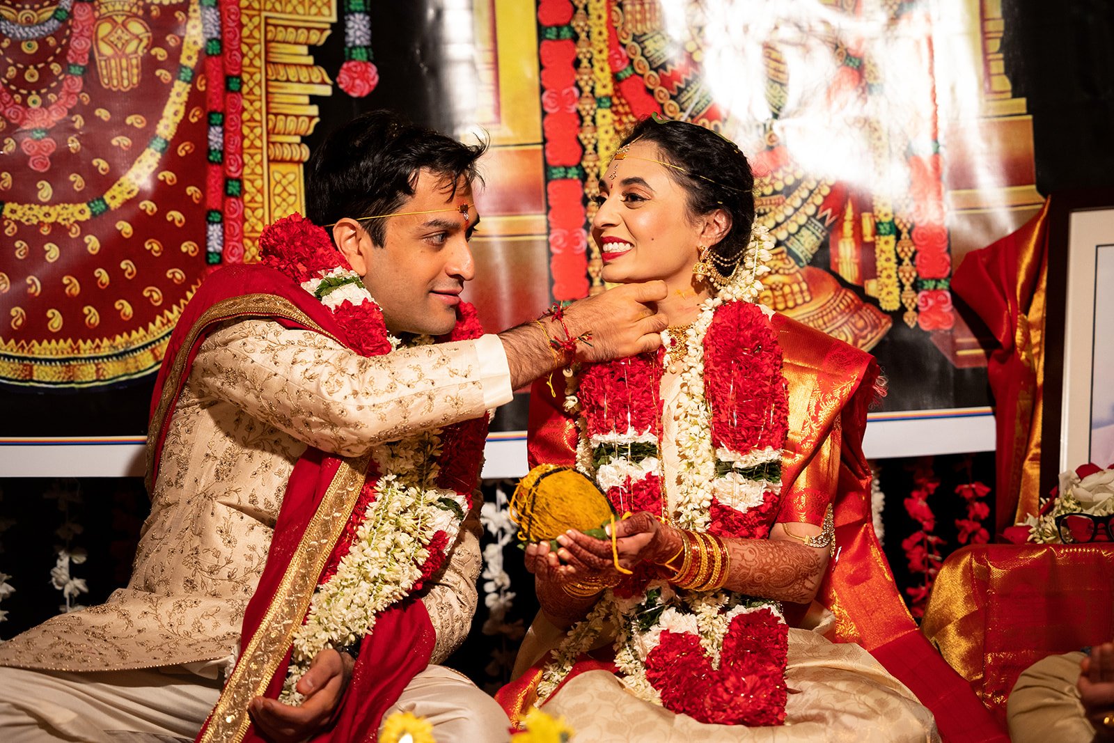 South+Asian+Indian+Wedding+Ceremony+Varmal+Saptapadi+Jaimala+Adam+Michaels+Photography+Pittsburgh+Wedding+Photography-32.jpg