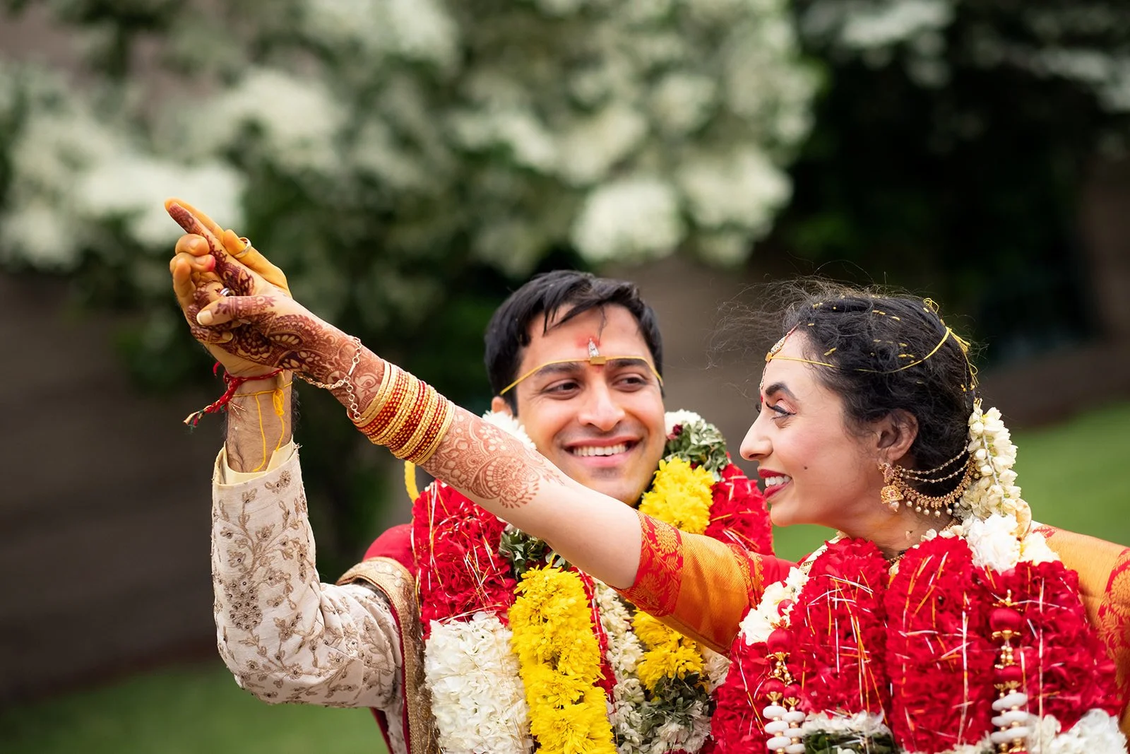 South+Asian+Indian+Wedding+Ceremony+Varmal+Saptapadi+Jaimala+Adam+Michaels+Photography+Pittsburgh+Wedding+Photography-63.jpg