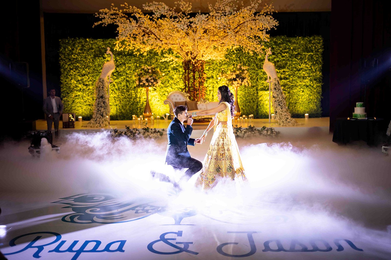 South+Asian+Indian+Wedding+Reception+Adam+Michaels+Photography+Pittsburgh+Wedding+Photography-24.jpg