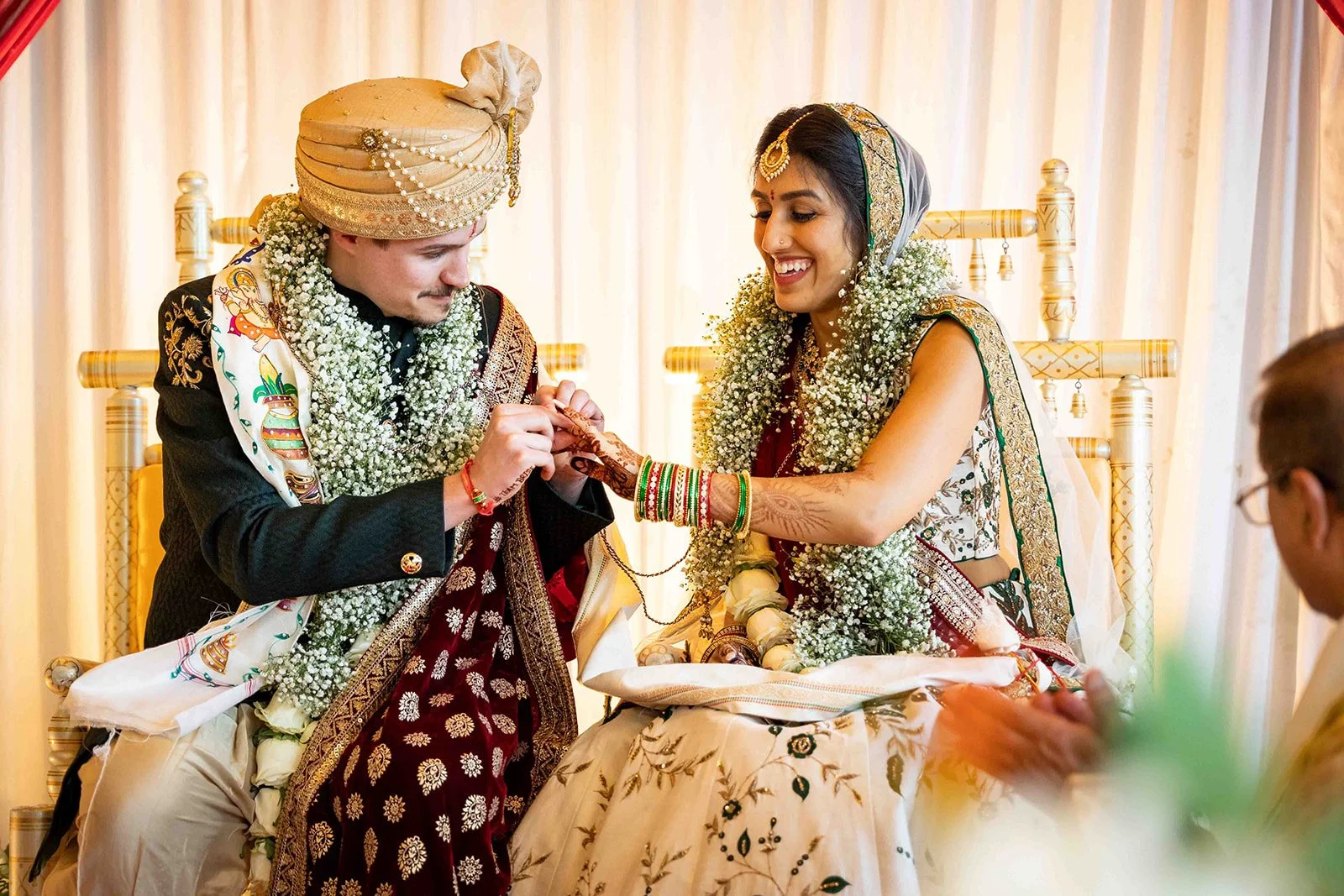 South+Asian+Indian+Wedding+Ceremony+Varmal+Saptapadi+Jaimala+Adam+Michaels+Photography+Pittsburgh+Wedding+Photography-94.jpg