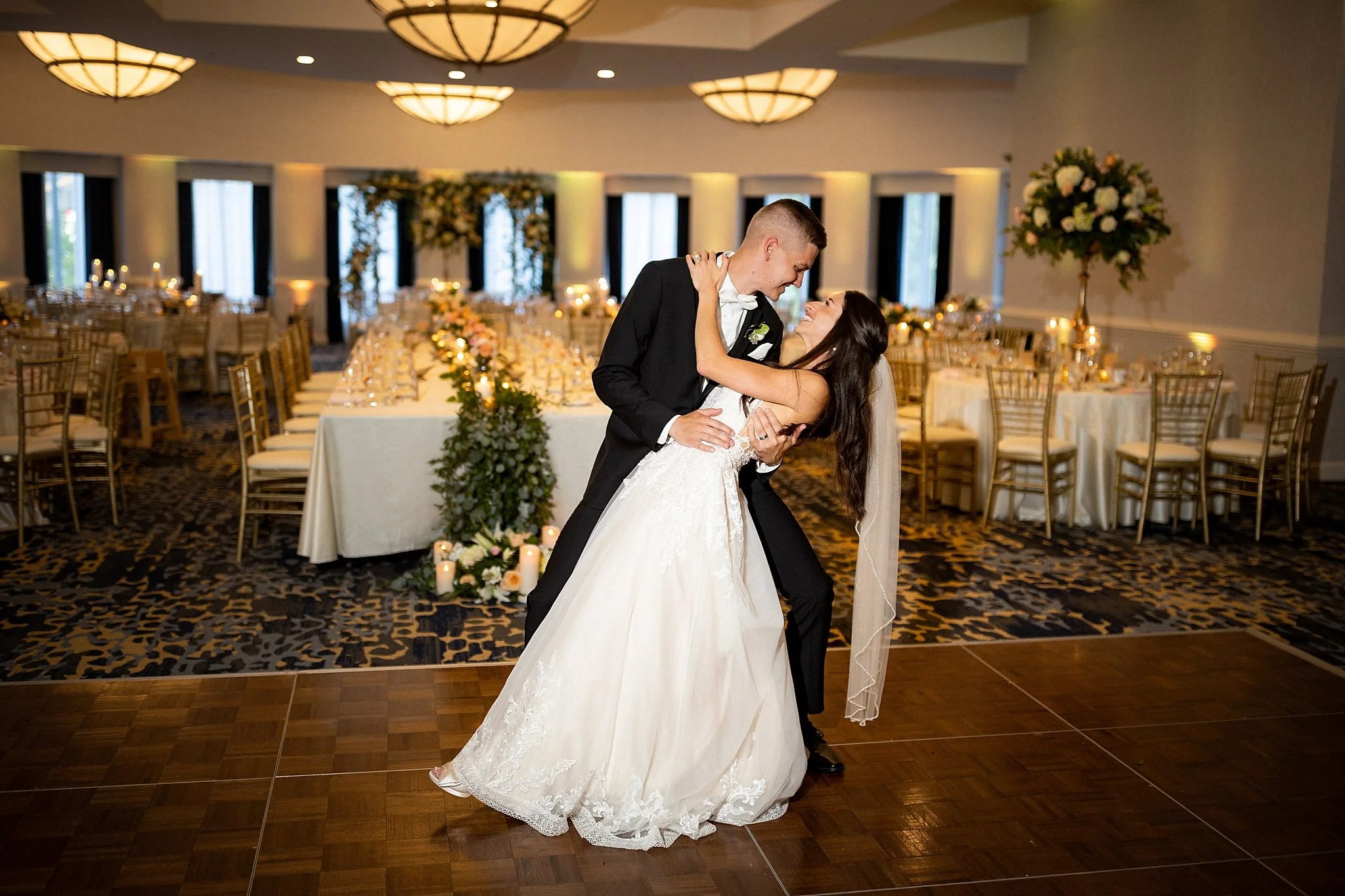 The+Crowne+Plaza+at+Playhouse+Square+Cleveland+Ohio+Wedding+Photography+Adam+Michaels+Photography+Pittsburgh+Wedding+Photography-97.jpg