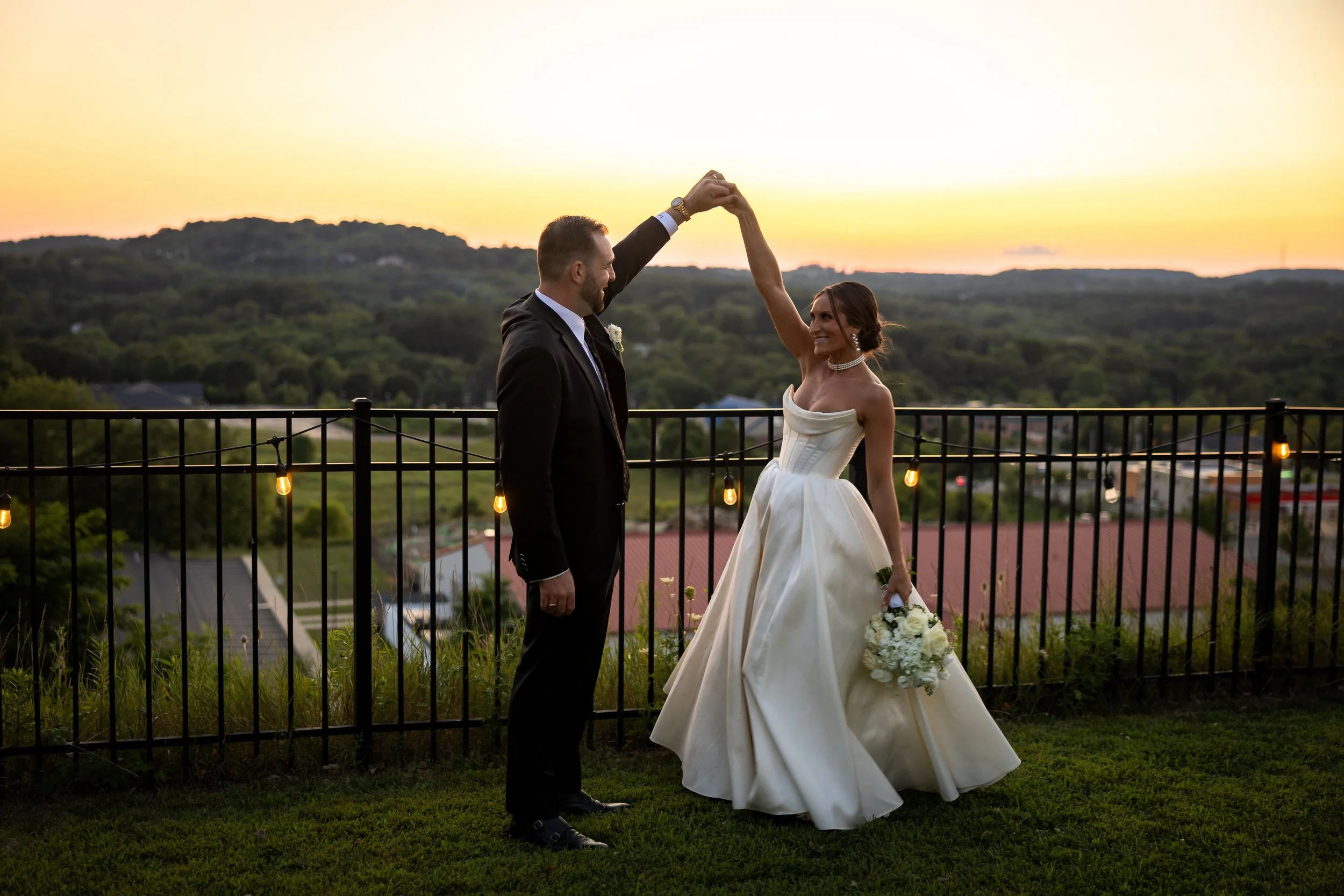 Twelve Oaks Mansion Wedding Pictures-75.jpg