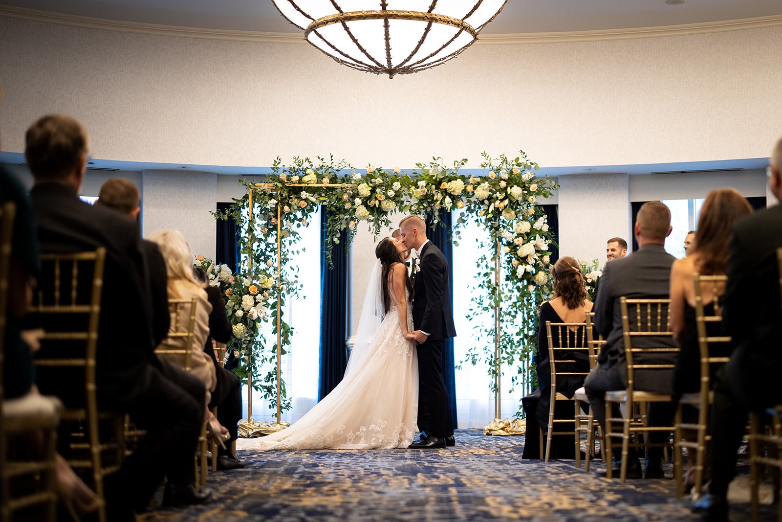 The+Crowne+Plaza+at+Playhouse+Square+Cleveland+Ohio+Wedding+Photography+Adam+Michaels+Photography+Pittsburgh+Wedding+Photography-43.jpg