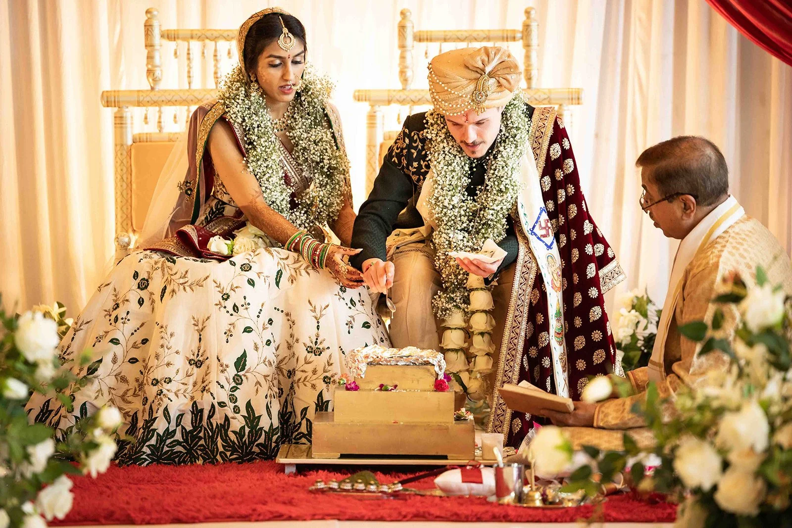 South+Asian+Indian+Wedding+Ceremony+Varmal+Saptapadi+Jaimala+Adam+Michaels+Photography+Pittsburgh+Wedding+Photography-84.jpg