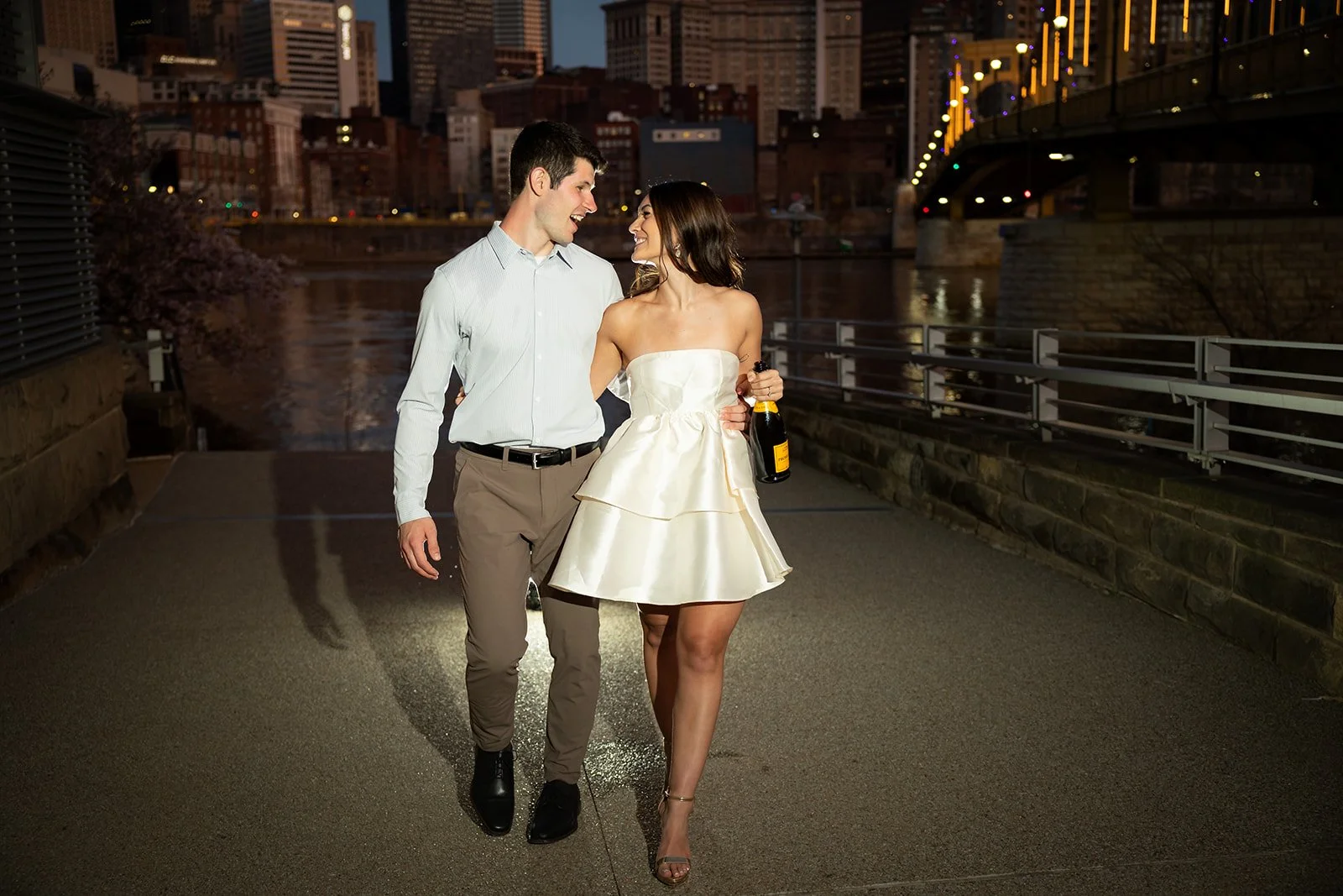 North+Shore+Roberto+Clemente+Bridge+Pittsburgh+Engagement+Photography+Adam+Michaels+Photography-43.jpg