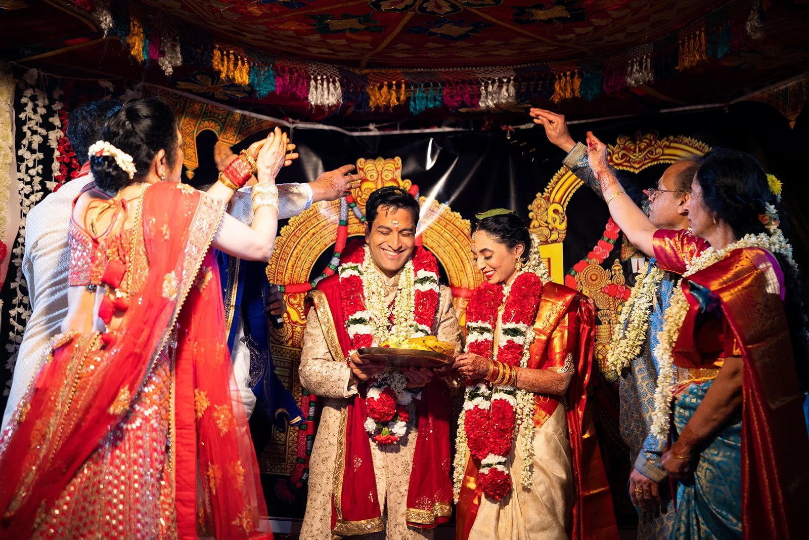 South+Asian+Indian+Wedding+Ceremony+Varmal+Saptapadi+Jaimala+Adam+Michaels+Photography+Pittsburgh+Wedding+Photography-23.jpg