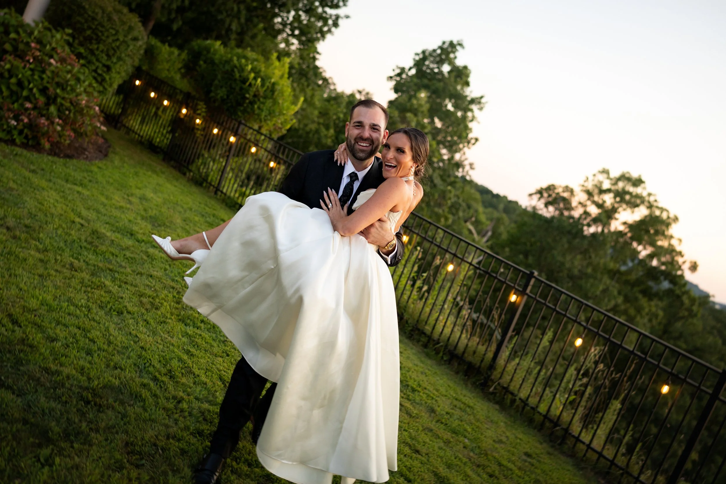 Twelve Oaks Mansion Wedding Pictures-78.jpg