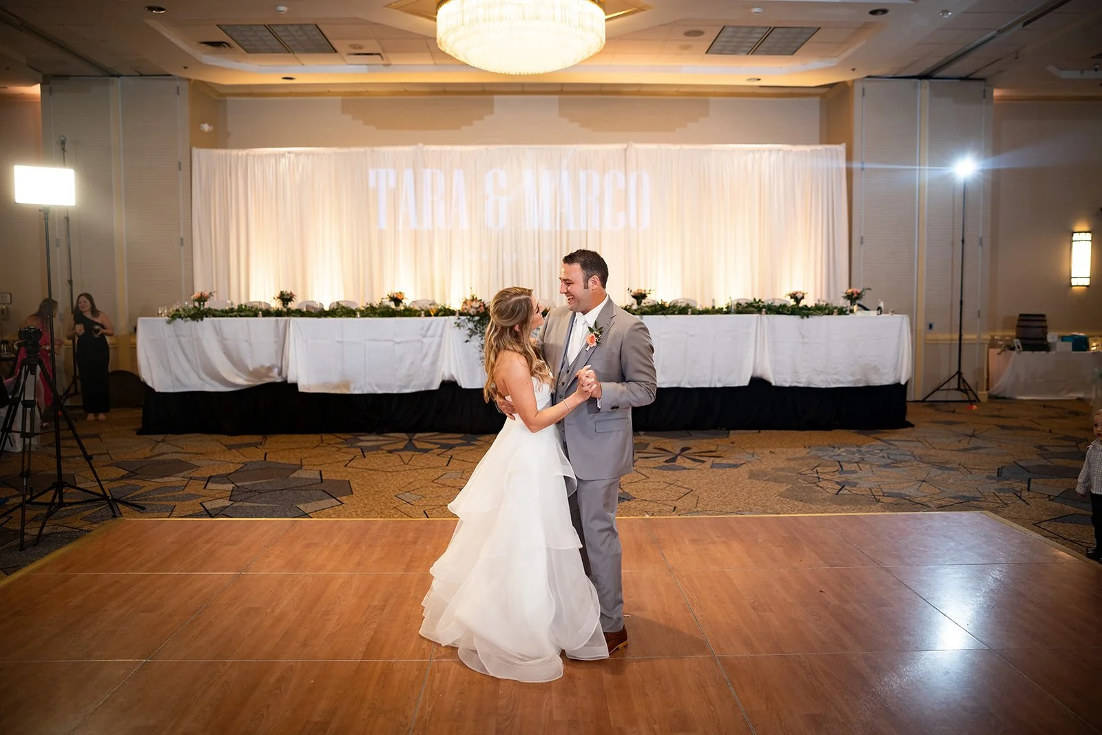 Sheraton+Station+Square+Adam+Michaels+Photography+Pittsburgh+Wedding+Photography-78.jpg